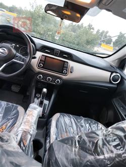 نيسان فيرسا